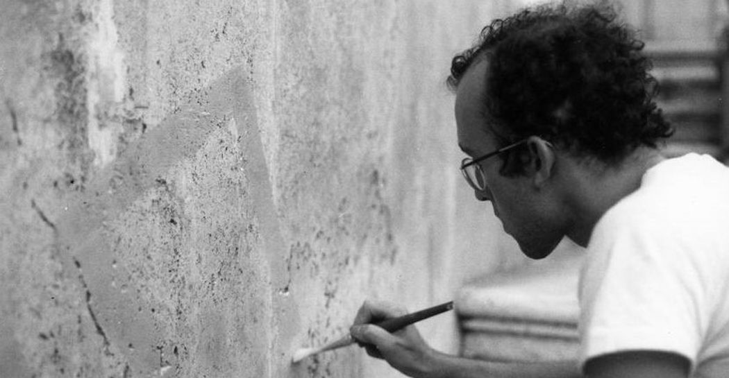 Stefano Fontebasso De Martino, Keith Haring a Roma, 1984, fotografia B/N - © dell’artista Stefano Fontebasso De Martino, Keith Haring a Roma, 1984, fotografia B/N - © dell’artista