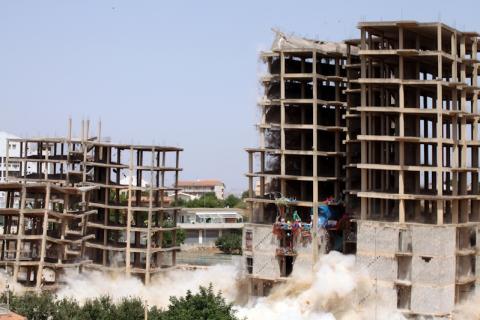Loredana Longo, Demolition #1 squatter, 2011; Video, HD; 03:30. Courtesy the artist